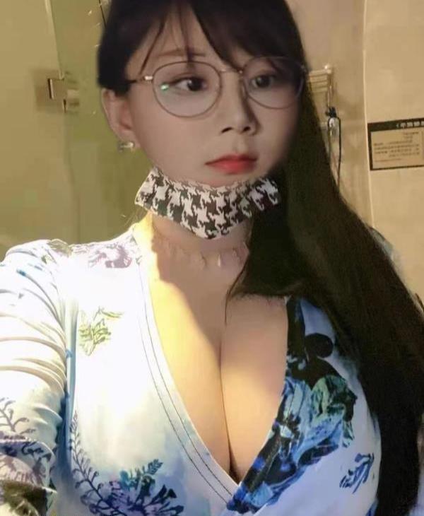 豪乳灿灿