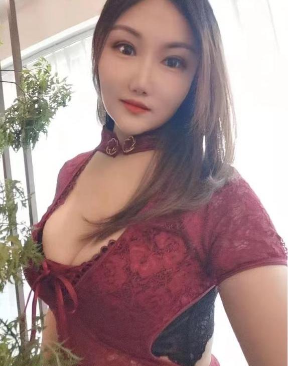 大胸美女少妇