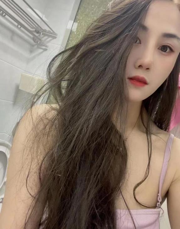 小美女茜茜