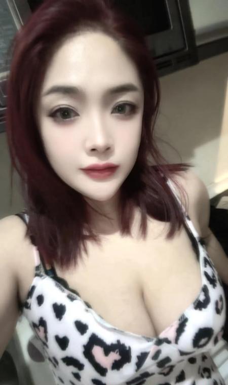 e奶美少妇悠悠